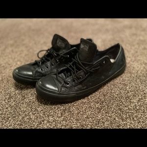 Leather black CONVERSE Chuck Taylor — size 11